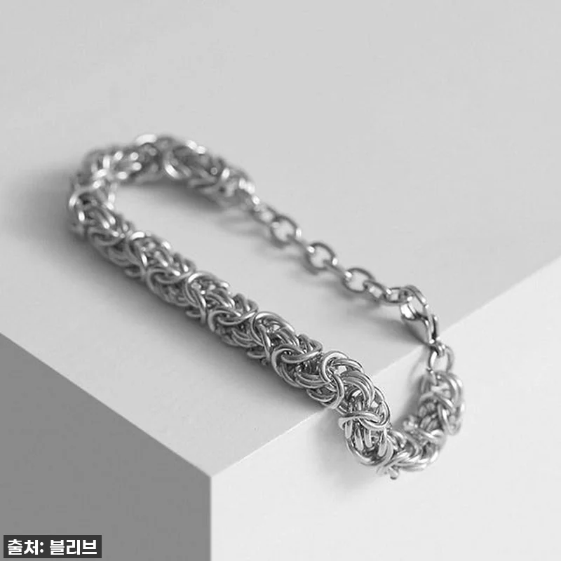 **🚨찐후기🚨 요즘 가장 핫한 품절대란! 볼드 루프 체인 써지컬스틸 팔찌, 이 가격 실화?** 14 **🚨찐후기🚨 요즘 가장 핫한 품절대 관련 이미지 3