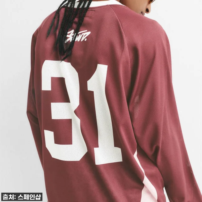 이슈템 떴다! 풀앤베어 스트리트 풋볼 테크니컬 긴팔 티셔츠, 마룬 컬러 실착 후기! 이건 무조건 소장각! 12 이슈템 떴다! 풀앤베어 스트리트 풋볼 관련 이미지 3