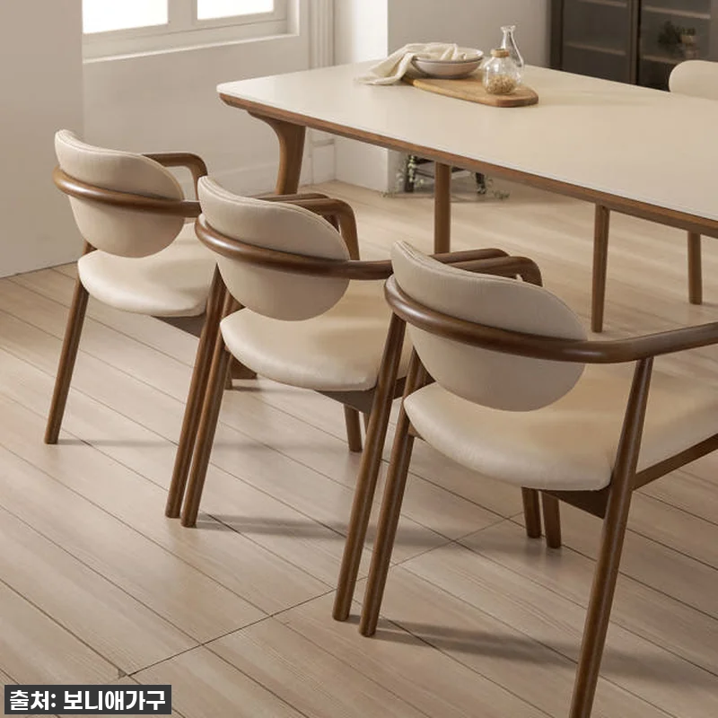 우리집 거실을 갤러리로 만든 ✨보니애 관련 이미지 4