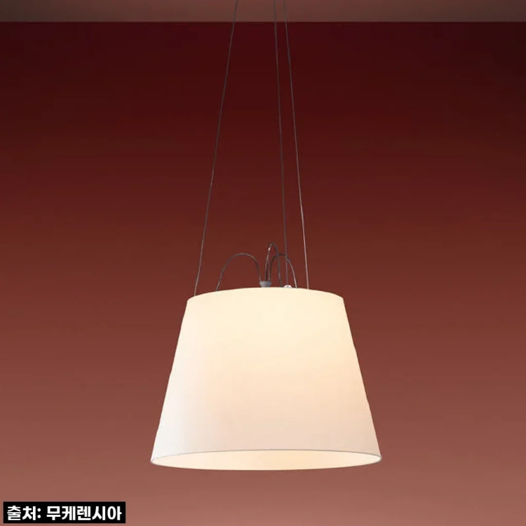 우리 집 거실의 주인공, 아르떼미데 톨로메오 메가 서스펜션 조명 솔직 사용 후기!