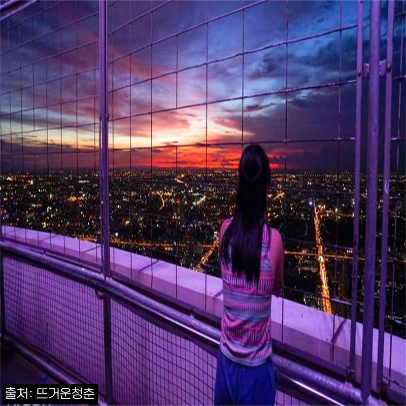 방콕 바이욕 스카이 호텔 82층 크리스탈 그릴 뷔페 후기 정보, 야경&middot;전망대까지 한 번에 즐기는 이슈템