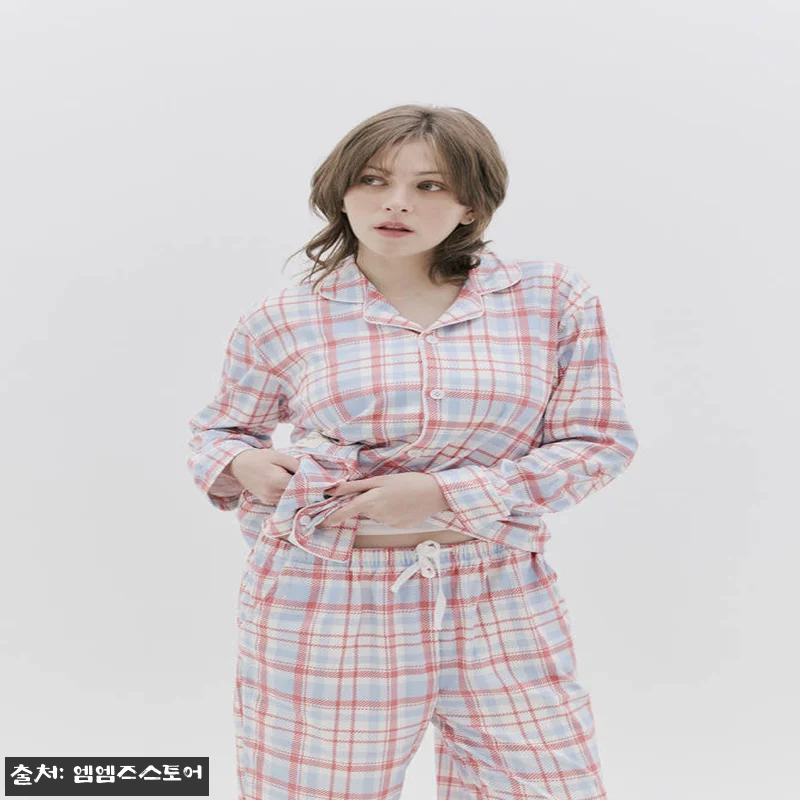 엠엠즈 다운릿 밀크폼 피치기모 커플 긴팔 잠옷 세트, 선물까지 챙기기 좋은 홈웨어 체크후기 8 엠엠즈 다운릿 밀크폼 피치기모 커플 관련 이미지 1