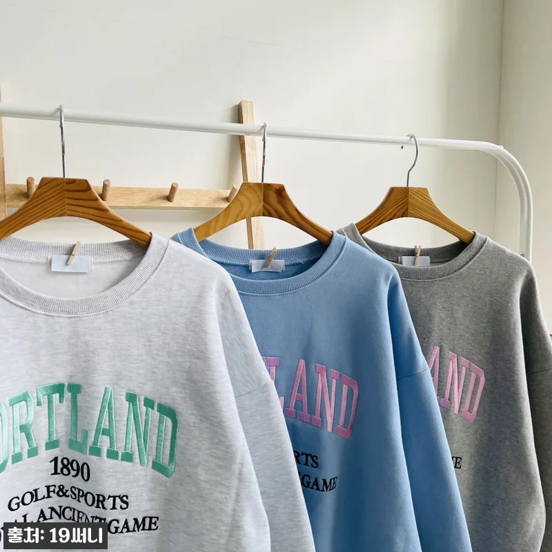 기모 여성 포틀랜드 자수 레터링 오버핏 박시 라운드 맨투맨, 겨울 데일리룩으로 눈여겨볼 이슈템 7 기모 여성 포틀랜드 자수 레터링 오버 관련 이미지 1