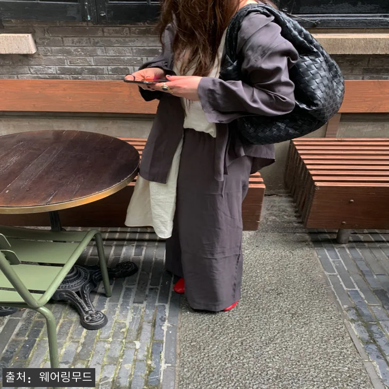 어토프 라보 셔츠 오버핏 셔링 자켓 관련 이미지 3