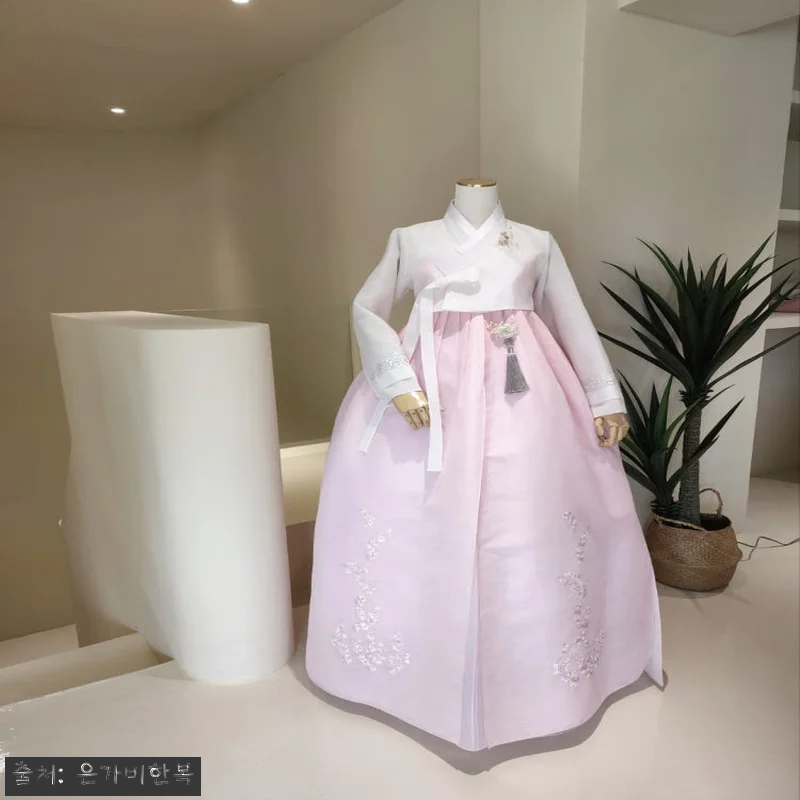 은가비한복 청담순수 결혼식 여자 하객 관련 이미지 4