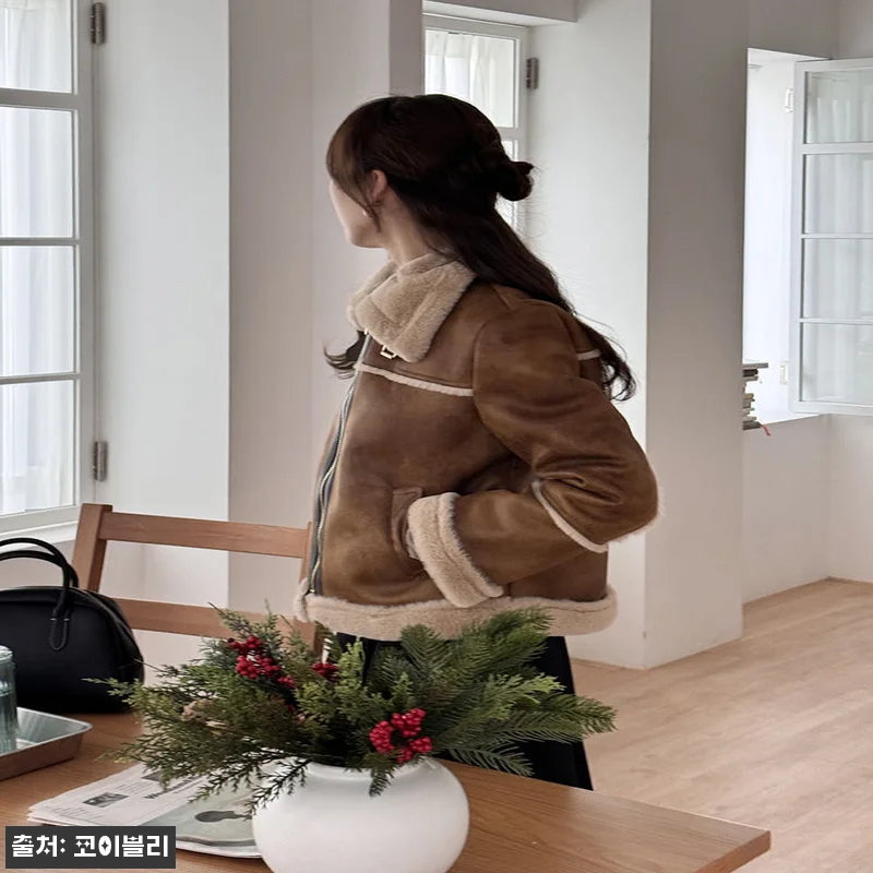 겨울 하이넥 레더 여자 무스탕 자켓, 블랙 색감과 스웨이드 질감이 예쁜 코이블리 찐후기 17 겨울 하이넥 레더 여자 무스탕 자켓, 관련 이미지 6