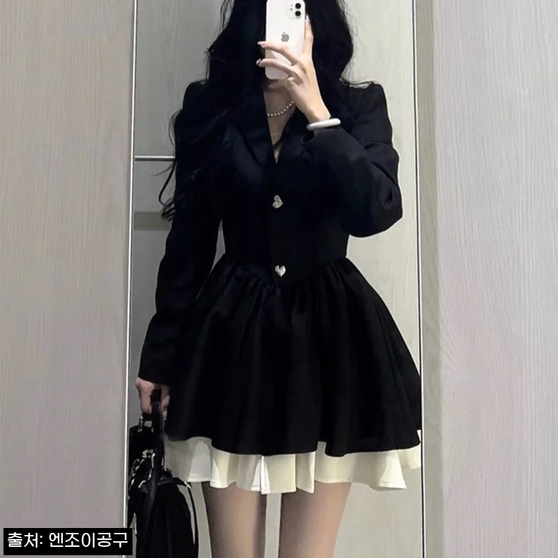 마이데몬 도도희 블랙 원피스, 하객룩 후보로 눈여겨본 하트 단추 페미닌 원피스